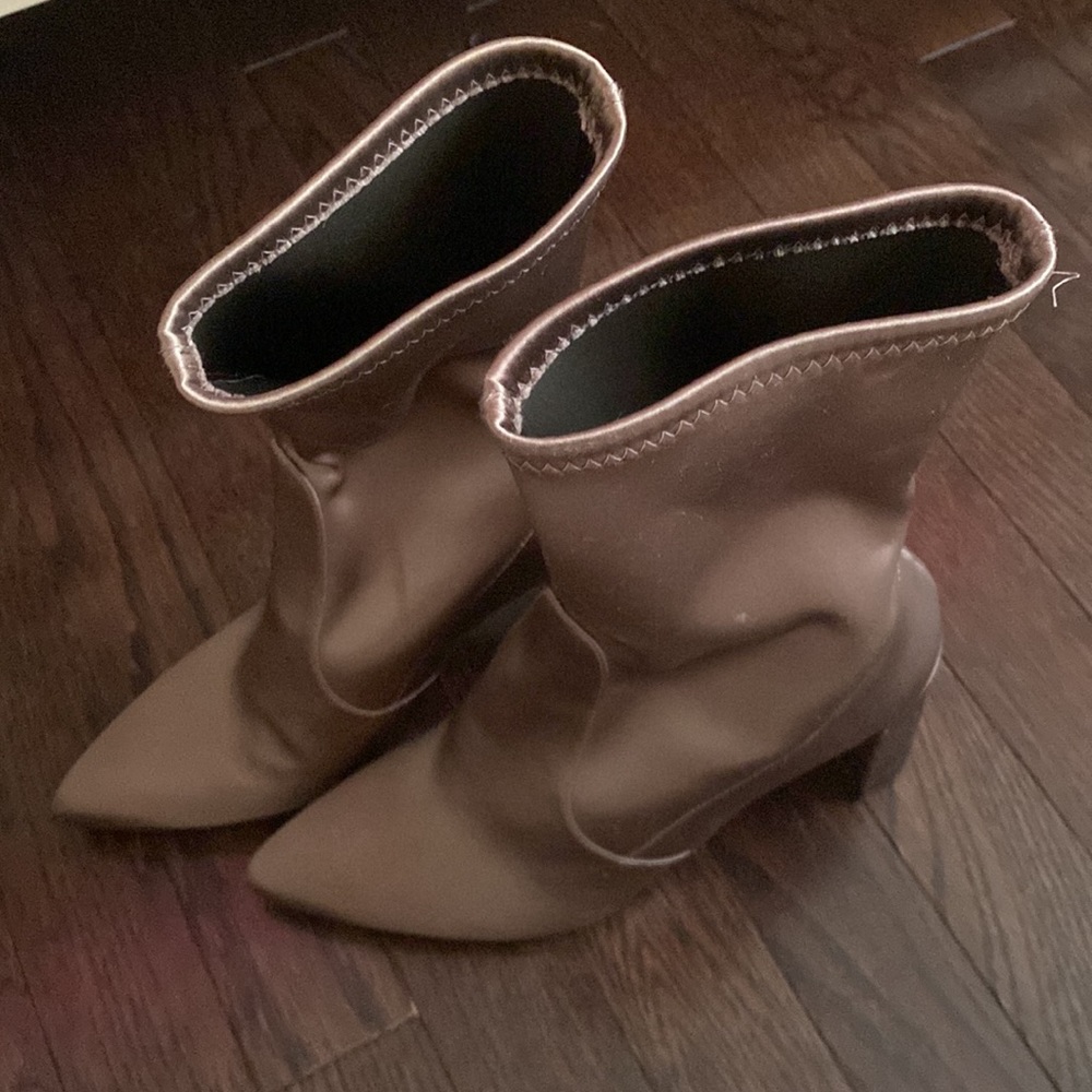 Stuart Weitzman Clinger Clinger Adobe Stretch Sat… - image 8